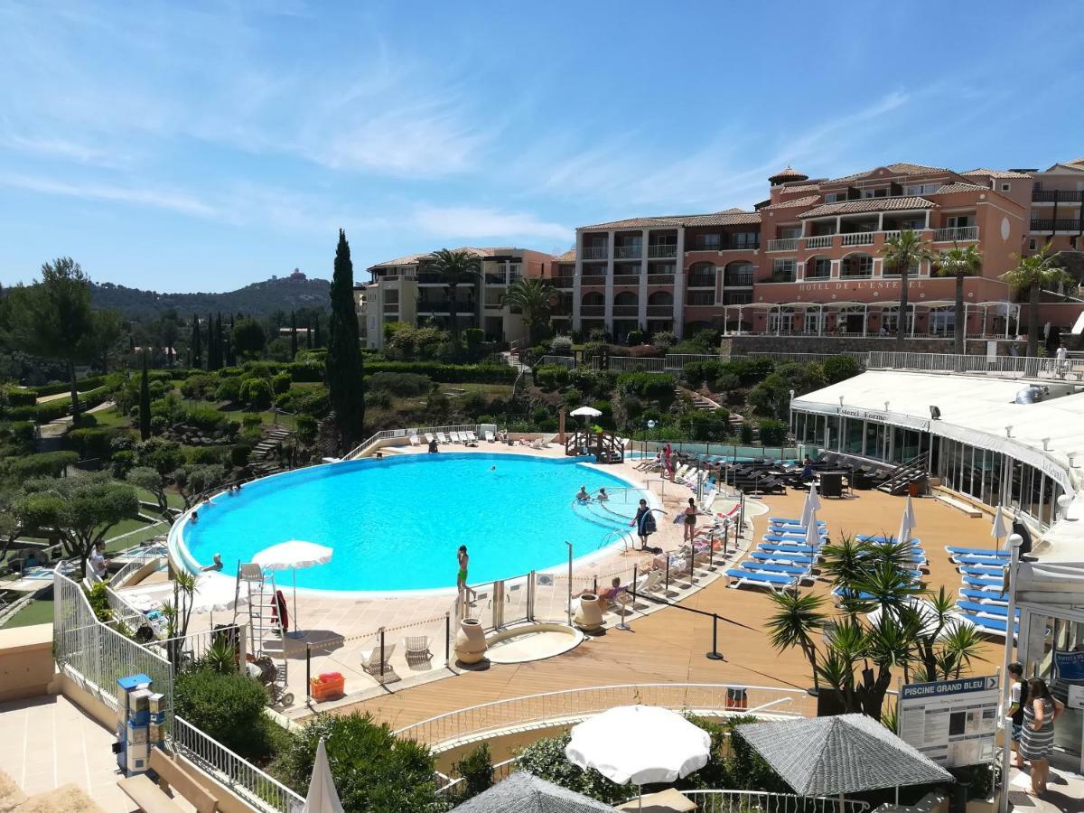 Cap Esterel Appartement Climatise Dans Le Centre Du Village Vacances Drammont Exteriér fotografie