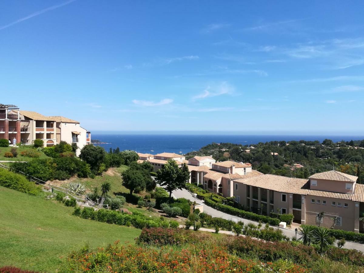 Cap Esterel Appartement Climatise Dans Le Centre Du Village Vacances Drammont Exteriér fotografie