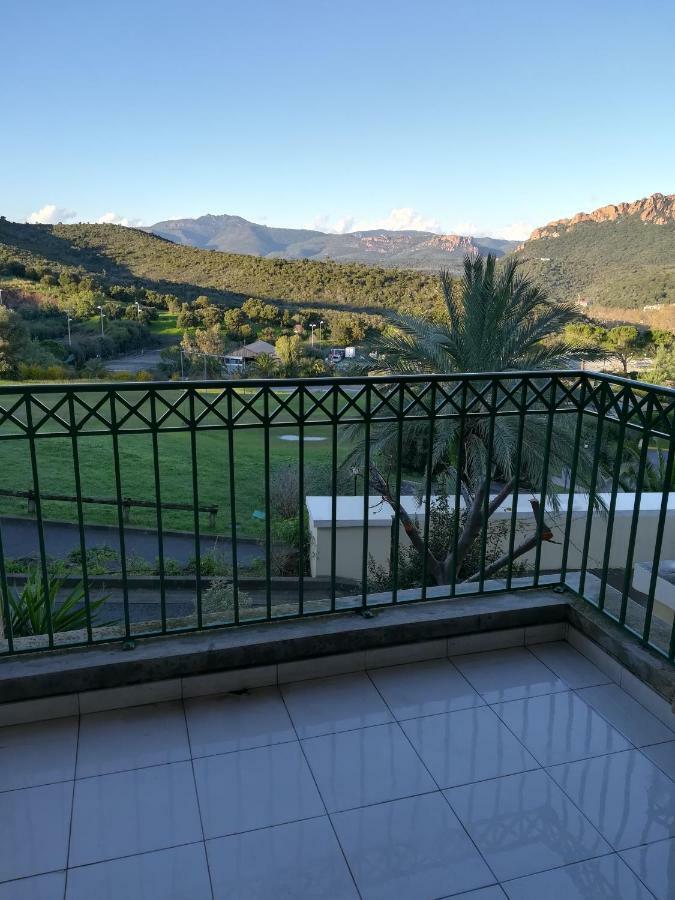 Cap Esterel Appartement Climatise Dans Le Centre Du Village Vacances Drammont Exteriér fotografie